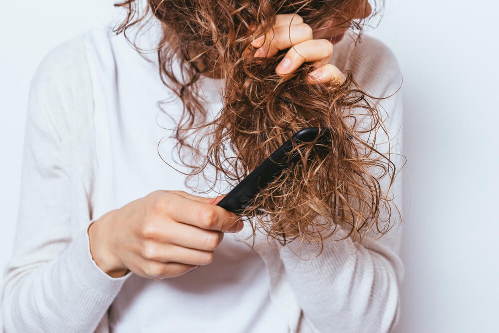 cabelo embaracado e um tipo de dano ao cabelo