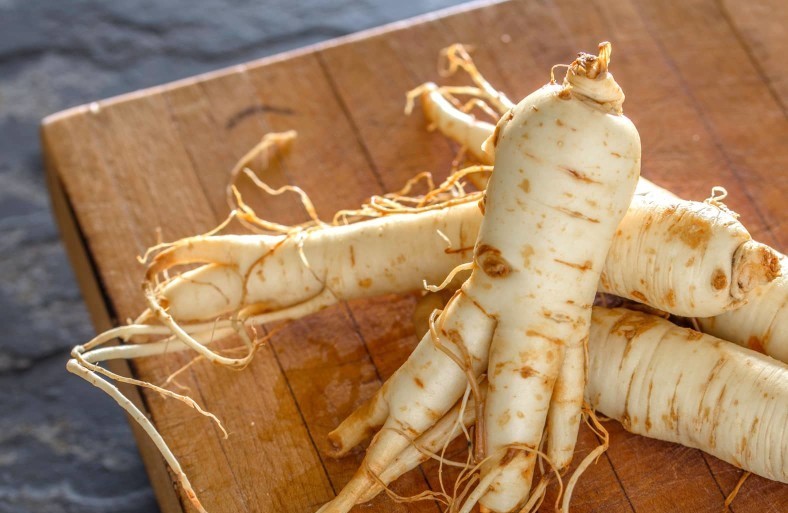 ginseng ajuda no crescimento do cabelo