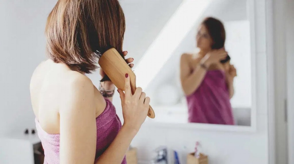 causas de crescimento lento do cabelo