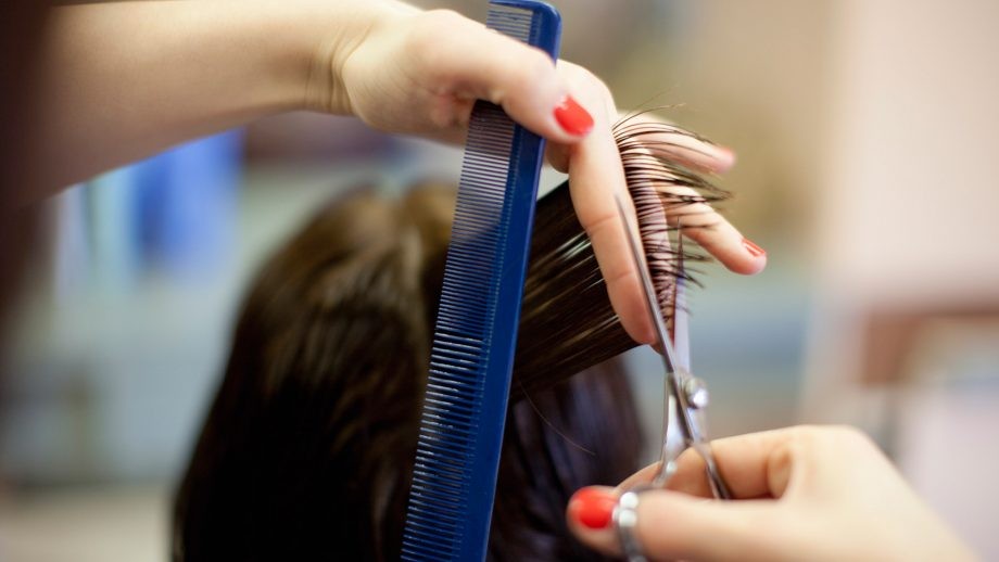 corte o cabelo regulamente