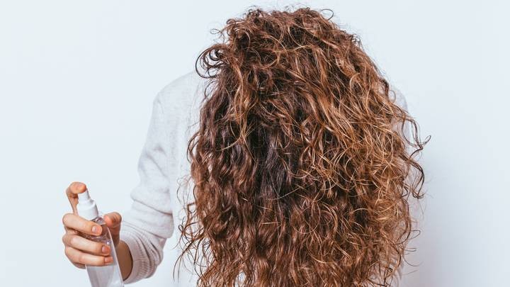 hidratacao caseira para reduzir o frizz de cabelo