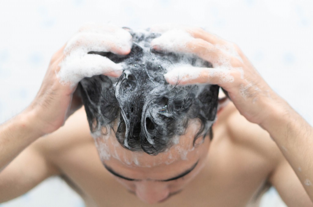 lave o cabelo de acordo com o tipo de cabelo