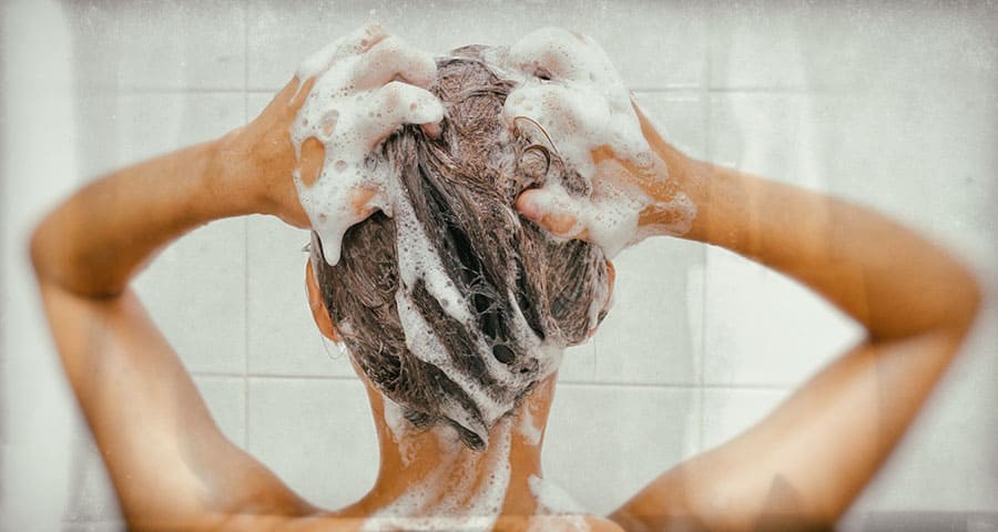 use shampoo concentrado no couro cabeludo