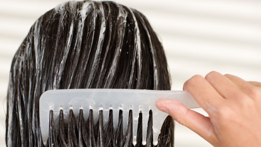 use sempre um condicionador para evitar cabelos secos frizz e pontas duplas